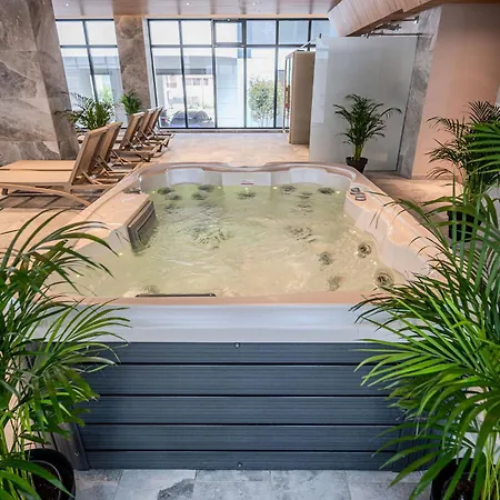 Sky Pool&spa Sea In Odyssey-parking